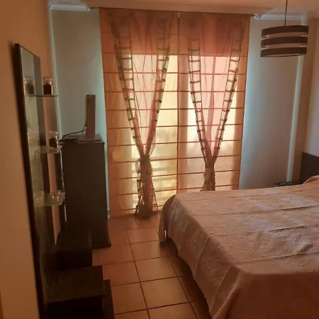 Apartamento Lucia غراناديا دي أبونا